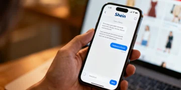 Shein Customer Service chat interface on a smartphone, showing quick resolution.